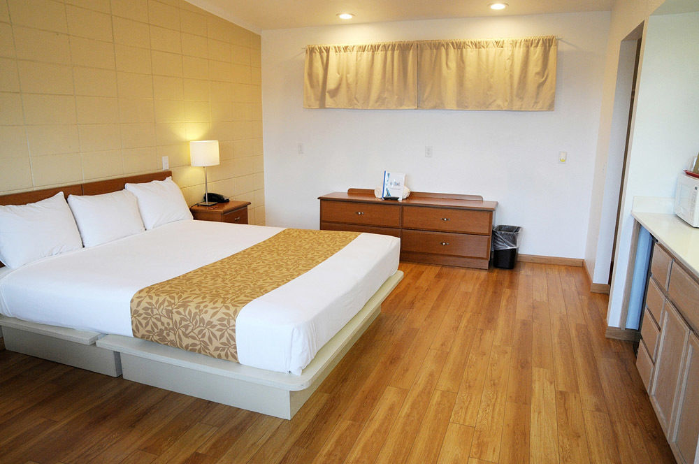 Ccbc Resort Hotel - A Gay Men'S Resort Cathedral City Esterno foto