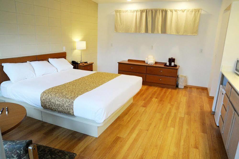 Ccbc Resort Hotel - A Gay Men'S Resort Cathedral City Esterno foto